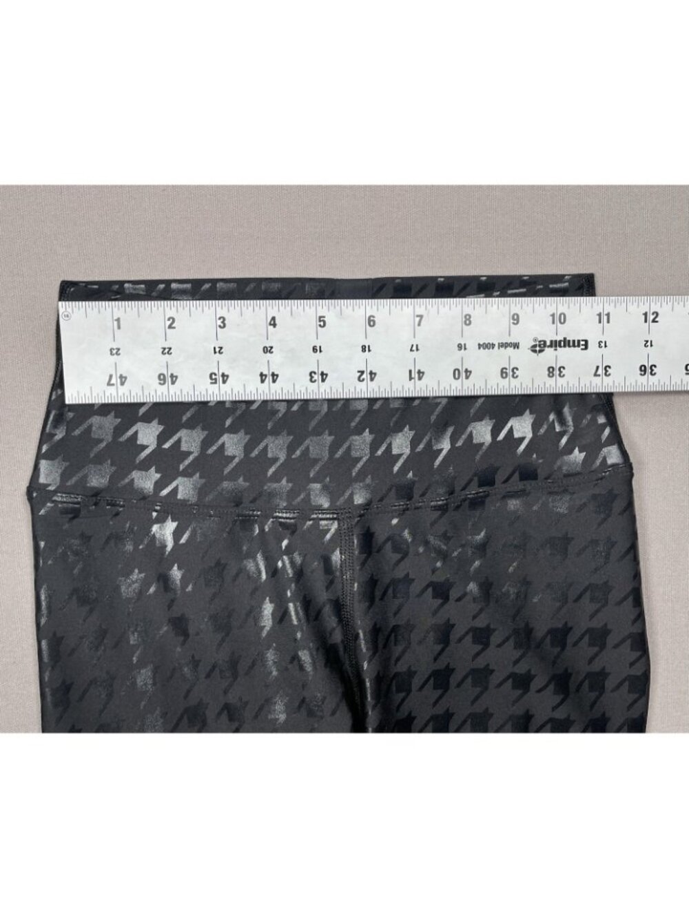 Peloton High Rise Black Shiny Houndstooth Foil Legging - Women Size Small - Picture 15 of 16